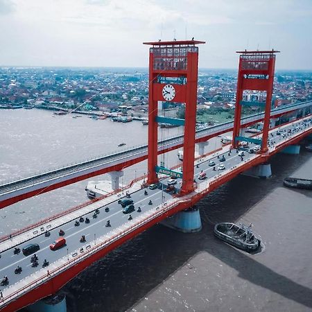 Hotel Sriwijaya 99 ปาเลมบัง ภายนอก รูปภาพ