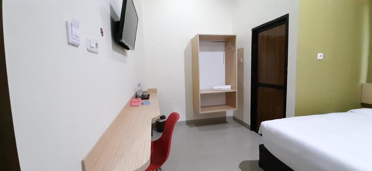 Hotel Sriwijaya 99 ปาเลมบัง ภายนอก รูปภาพ