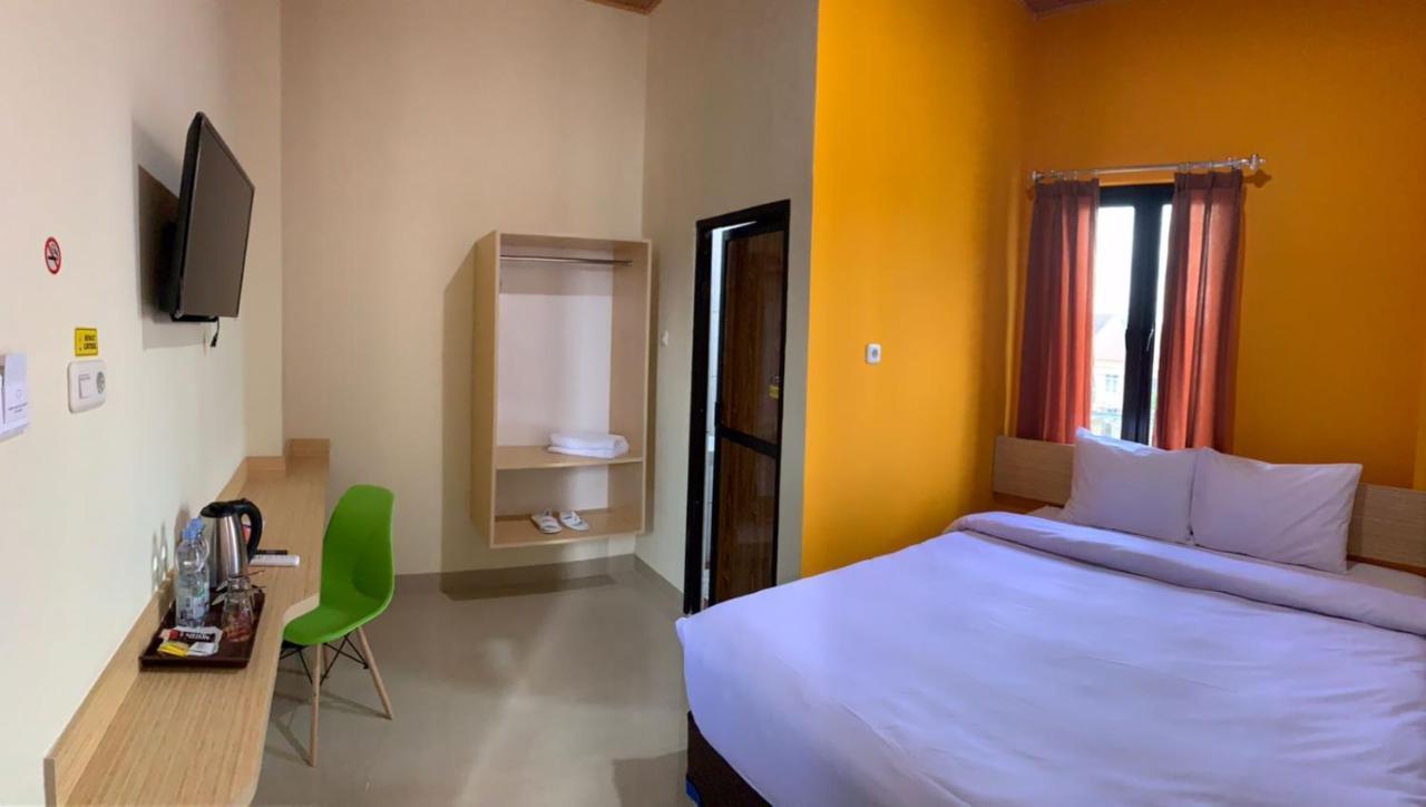 Hotel Sriwijaya 99 ปาเลมบัง ภายนอก รูปภาพ